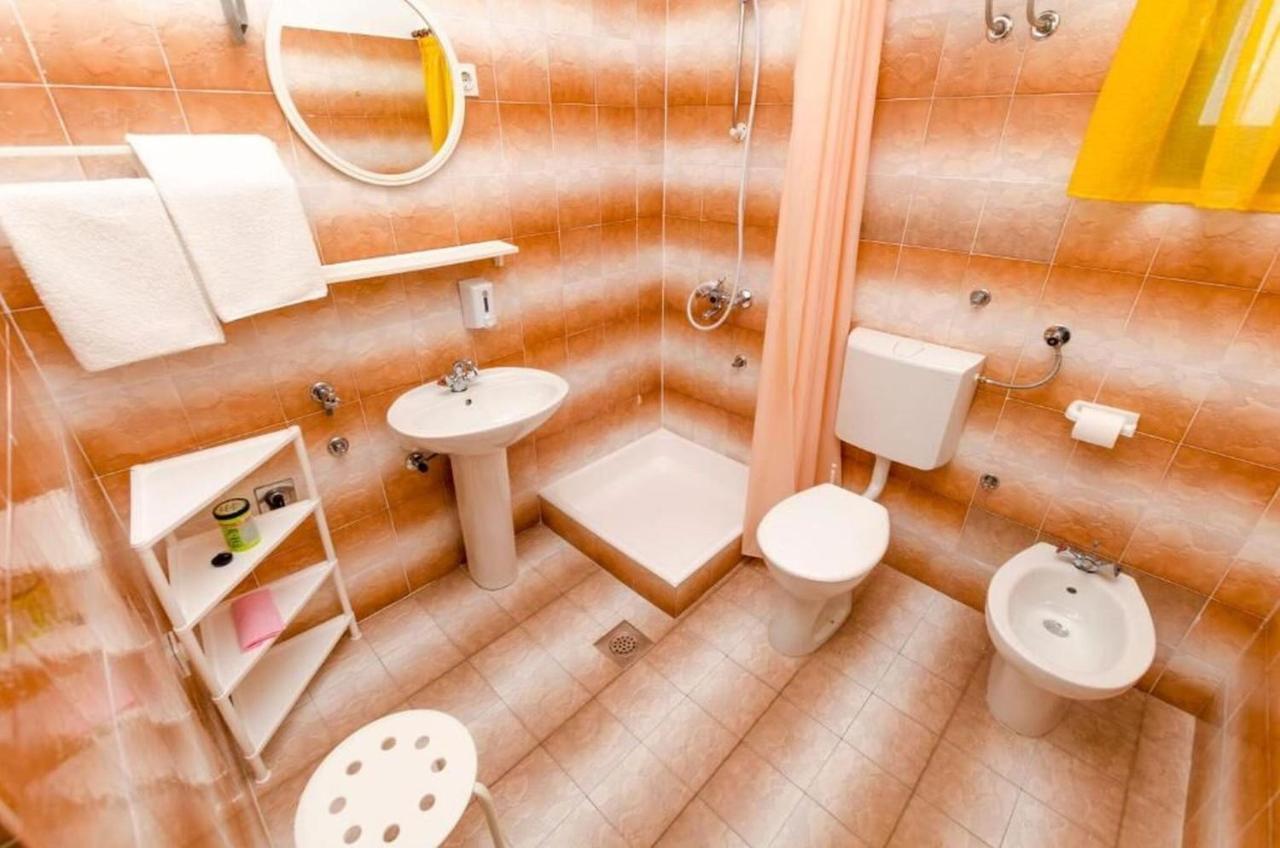 Apartments Spavalo Đảo Pag Ngoại thất bức ảnh
