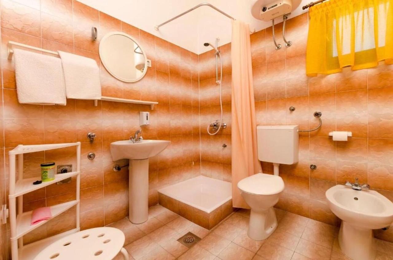 Apartments Spavalo Đảo Pag Ngoại thất bức ảnh